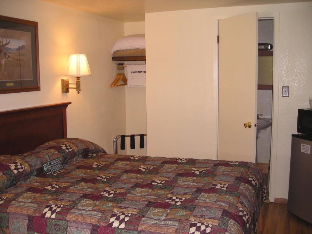 Falls Motel Thompson Falls Pokój zdjęcie